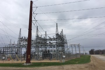In the Midwest, technology not a replacement for transmission lines